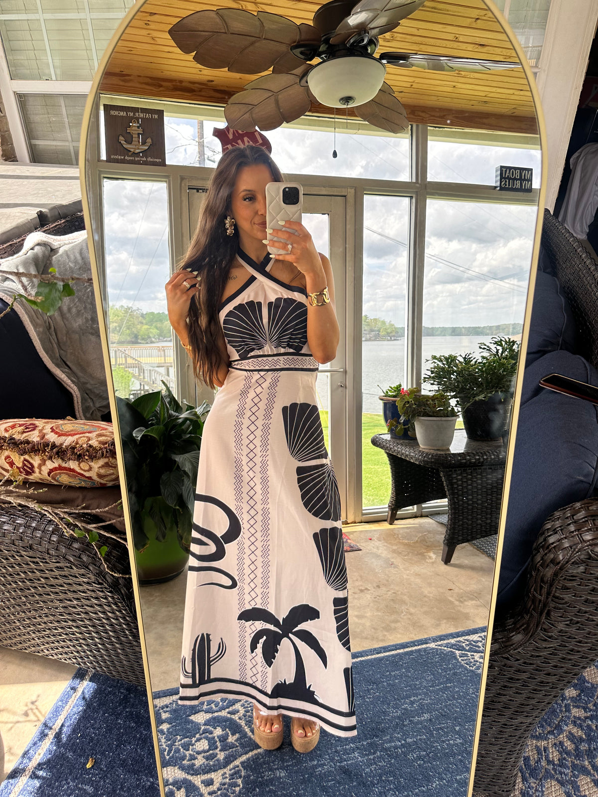 Unique Seashell Print Halterneck Maxi Dress- Black
